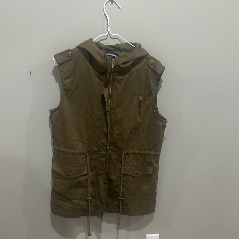 NWOT Olive Green Hooded Vest size M